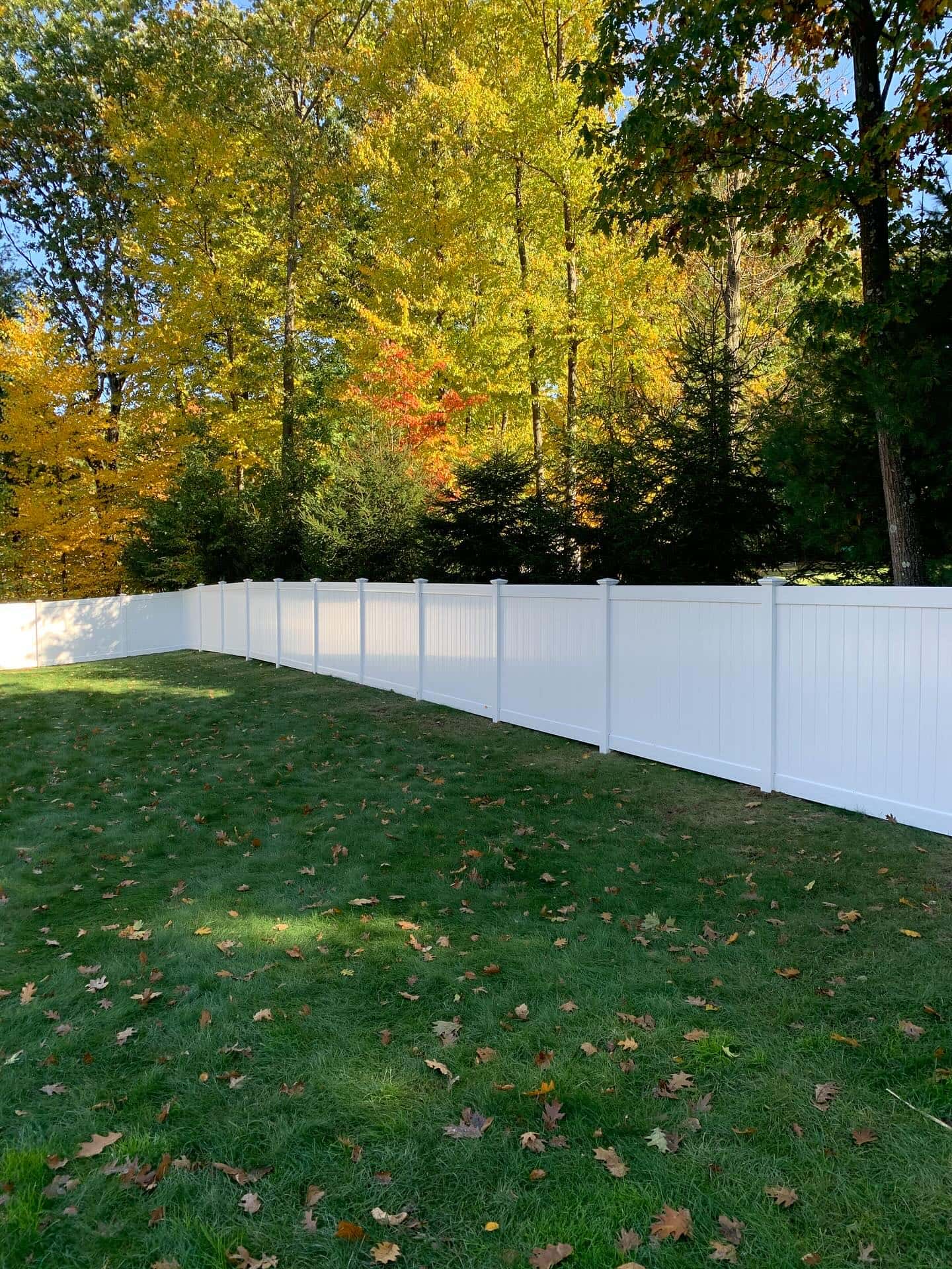 Vinyl fence installation in Ashland, Massachusetts